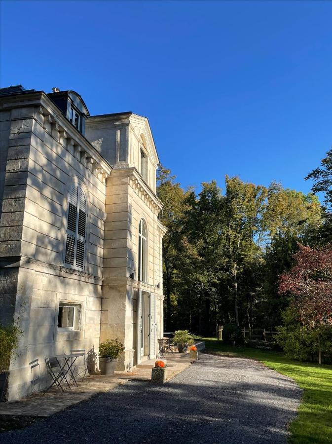 Domaine De Bonneuil Bed & Breakfast Exterior photo